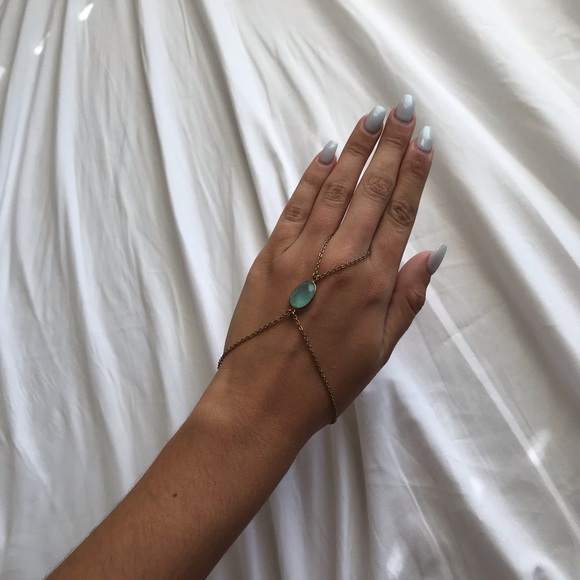Vintage Jewelry - Vintage Hand Chain with Jewel